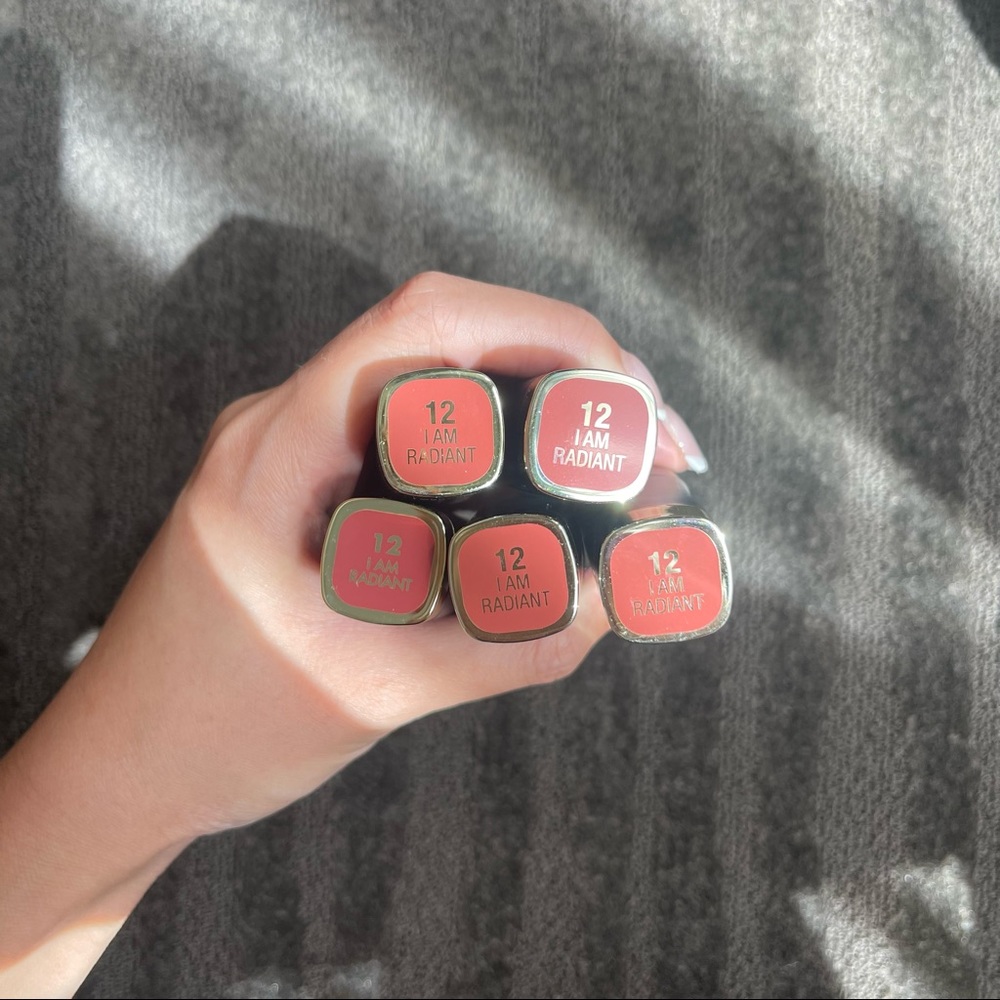 Milani Bold Color Statement Matte Lipstick - Picture 3 of 5